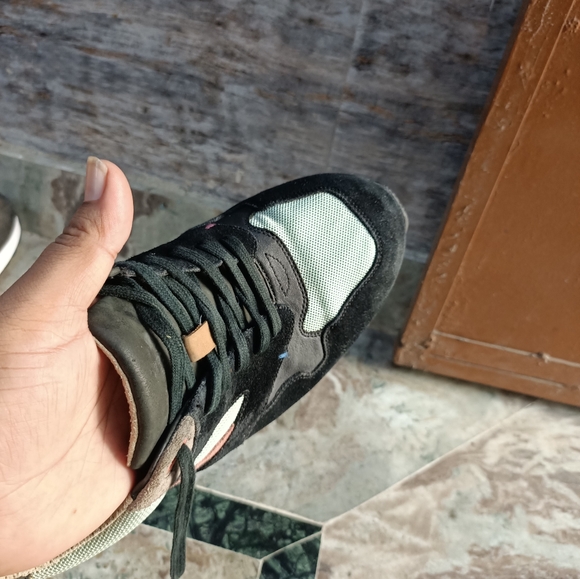 Paul Smith - Picture 3 of 15